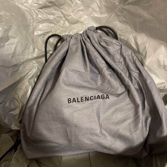 WOMEN'S HOURGLASS XS HANDBAG CROCODILE EMBOSSED IN SILVER - Picture 7 of 10